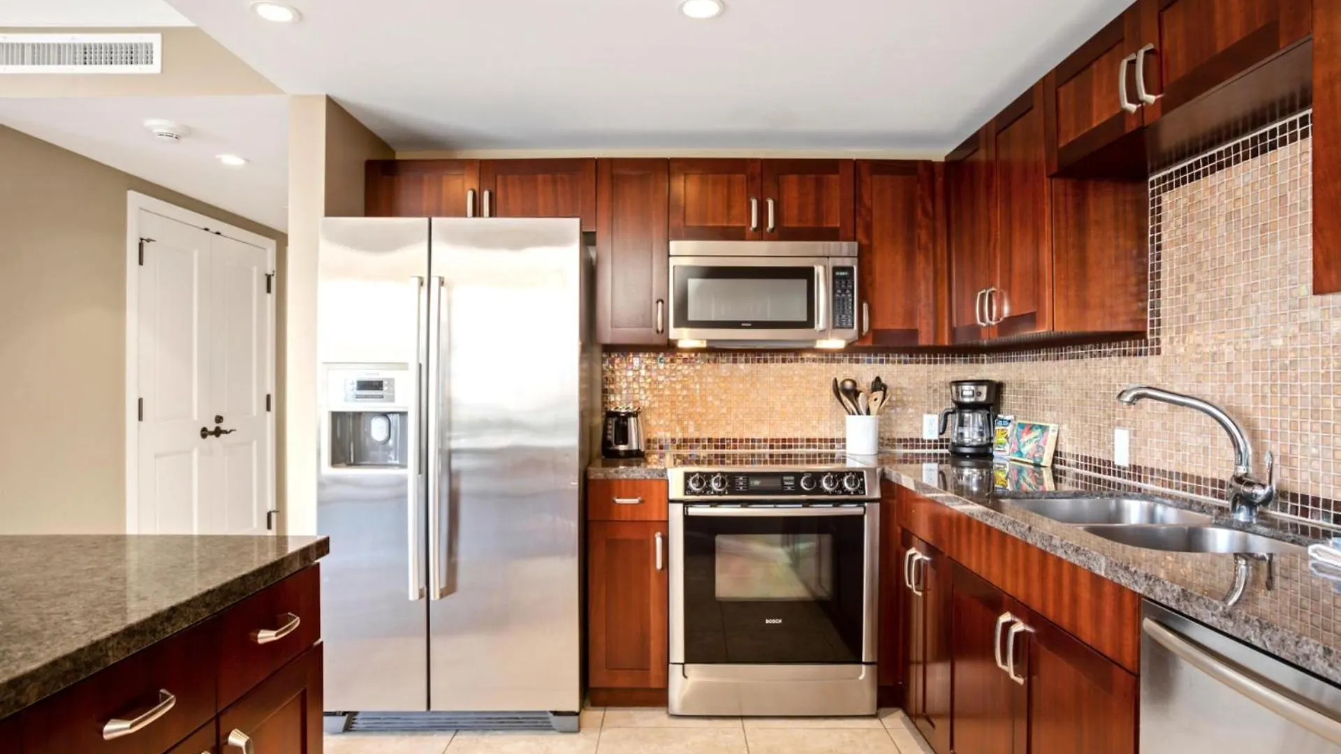 Kbm Resorts Free Car Honua Kai Hokulani Ocean View 2Bedroom Condo Hkh-537 Remodeled King Ocean View Studio Kaanapali 0*,  United States